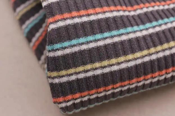 橫機(jī)羅紋和扁機(jī)羅紋的區(qū)別，一文教你分清！